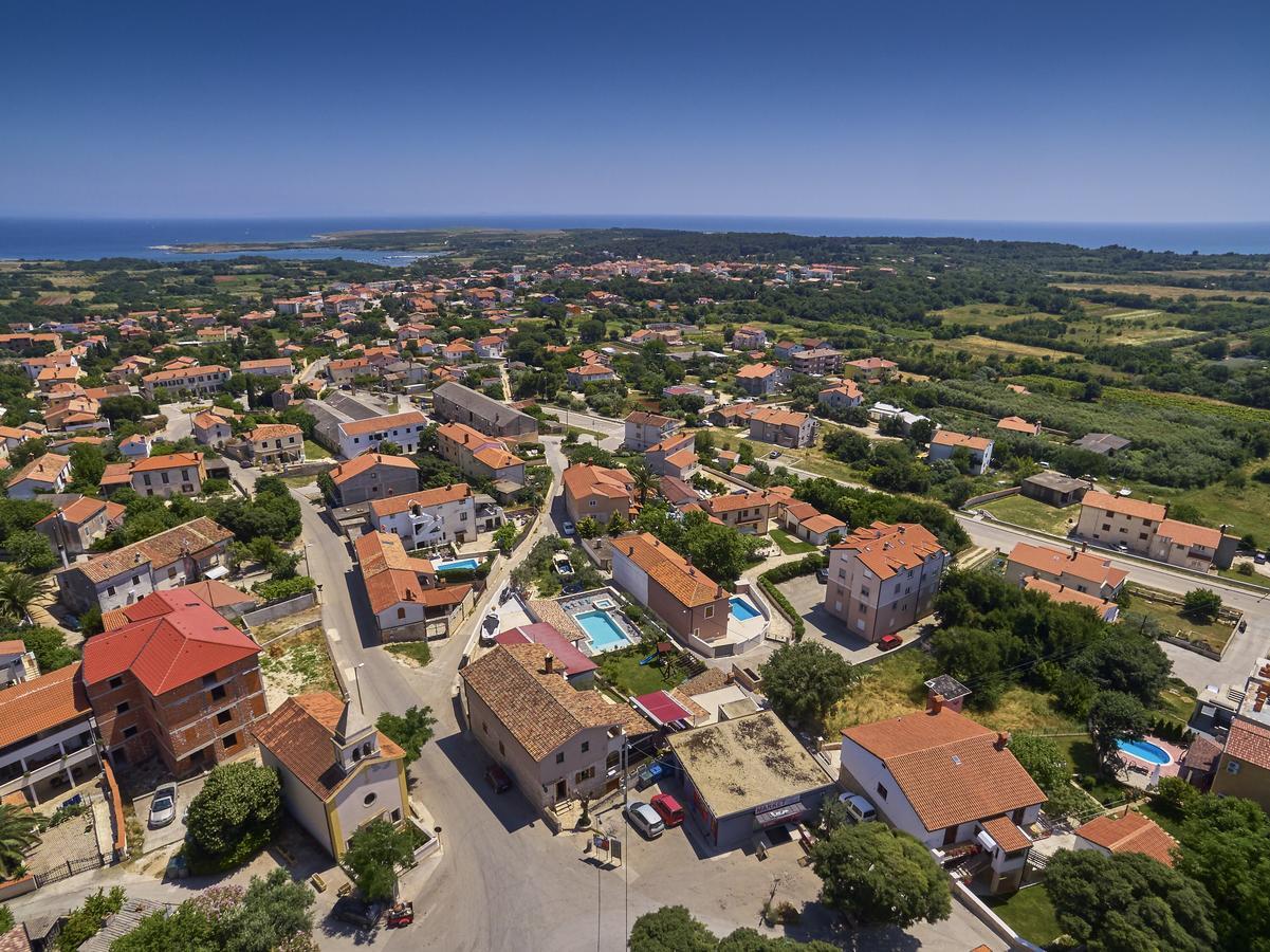 Apartments Ceh Ližnjan 外观 照片
